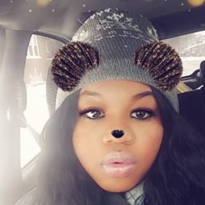 Meet your Posher, Cora